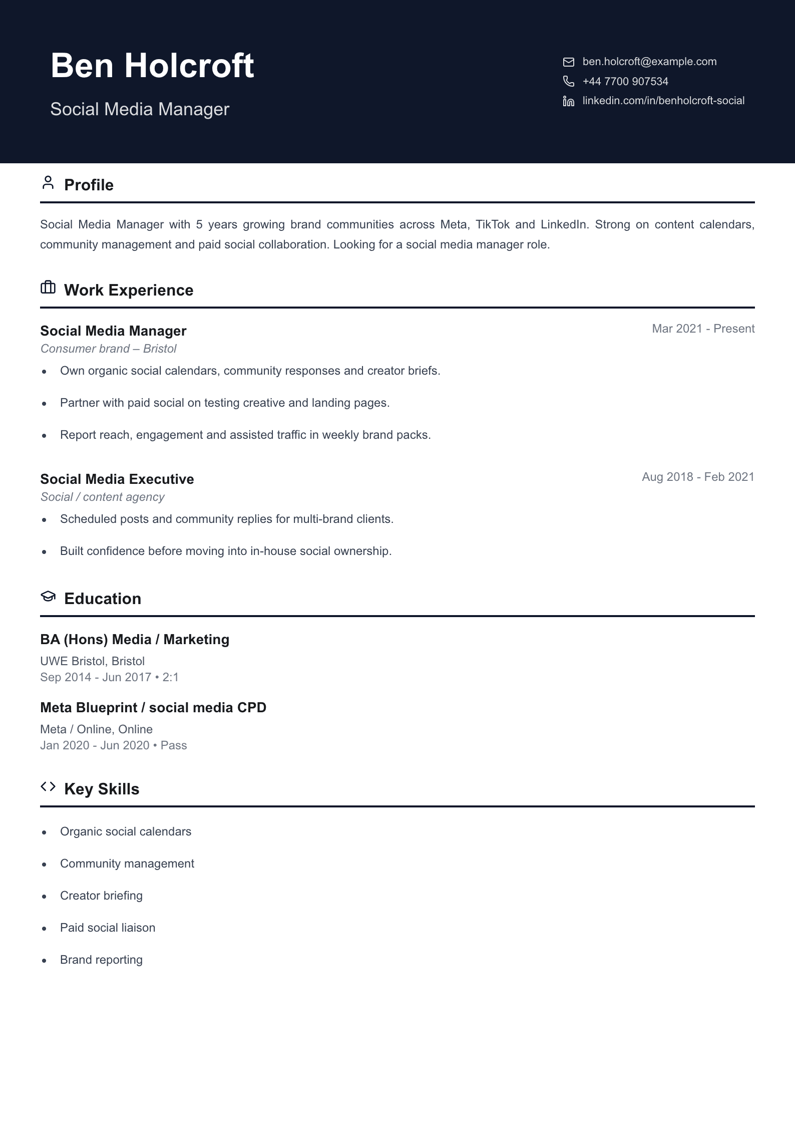 social media manager CV template